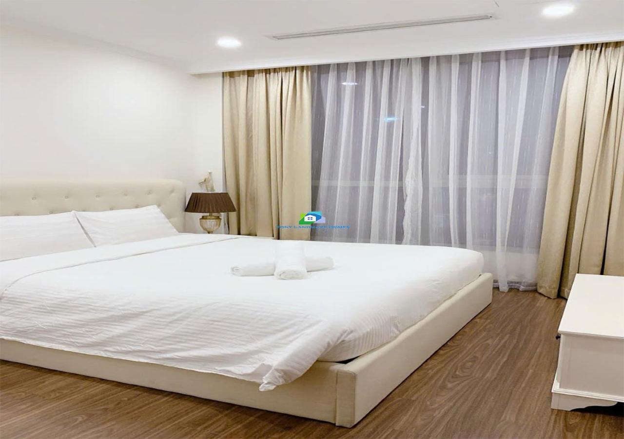 The Vinhomes Central Park Apartments - The Buildings Surrounding Landmark 81 Ho Chi Minh-Byen Eksteriør billede